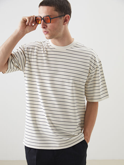 LCW Vision Bisiklet Yaka Çizgili Erkek Tişört - S5N964Z8-LFC