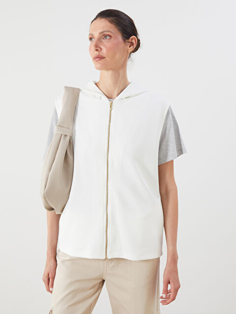 LCWAIKIKI Classic Kapüşonlu Kadın Fermuarlı Sweatshirt - S5NH08Z8-R9J