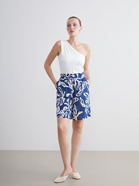 LCWAIKIKI Classic Beli Lastikli Desenli Kadın Şort - S5NH85Z8-LSJ