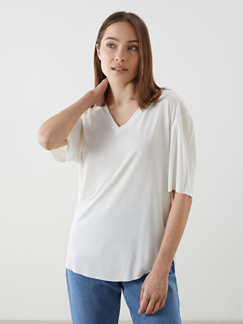 LCW Comfort V Yaka Modal Karışımlı Oversize Kadın Tişört - S5NQ14Z8-Q6K