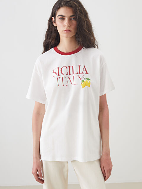 LCW Modest Bisiklet Yaka Italy Baskılı Kadın Tişört - S5NQ53Z8-R9J