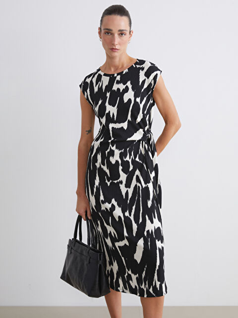 LCWAIKIKI Classic Bisiklet Yaka Desenli Büzgülü Elbise - S5NR21Z8-LQJ