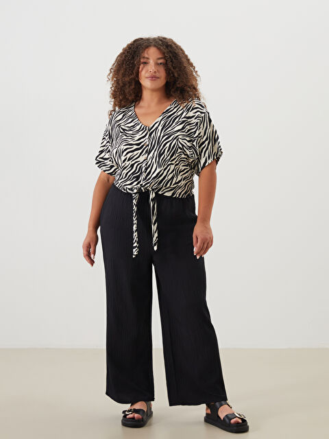 LCWAIKIKI Classic V Yaka Zebra Desenli Bluz