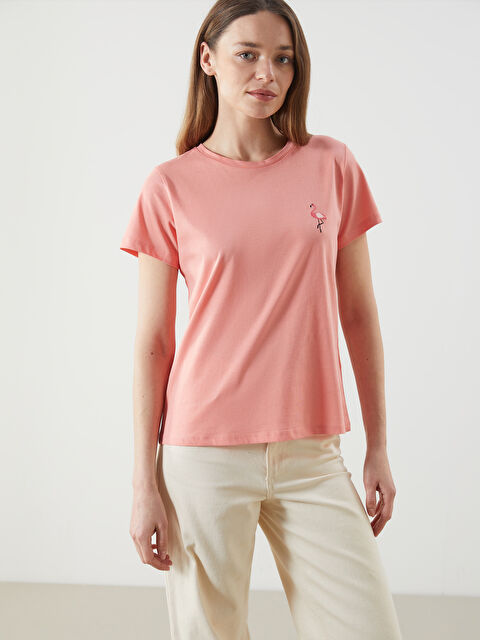 LCWAIKIKI Classic Bisiklet Yaka Nakışlı Kadın Tişört - S5NY03Z8-GAW