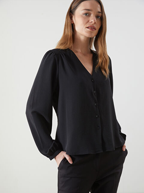 LCWAIKIKI Classic V Yaka Kadın Bluz - S5NY78Z8-CVL