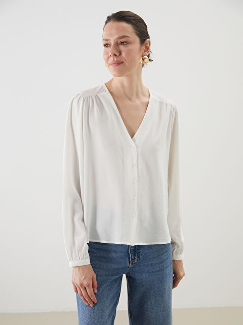 LCWAIKIKI Classic V Yaka Kadın Bluz - S5NY78Z8-R9J