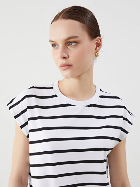 LCW Comfort Bisiklet Yaka Çizgili Kadın Tişört - S5O387Z8-LEG