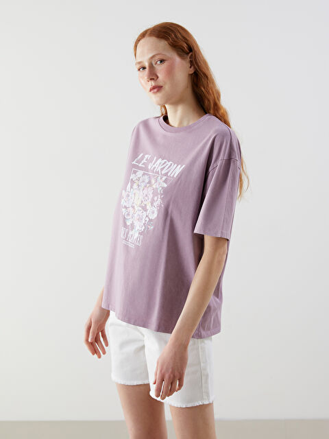 LCW Vision Bisiklet Yaka Çiçekli Oversize Kadın Tişört - S5O481Z8-GX4