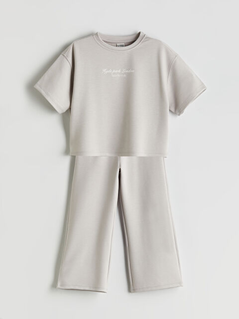 LCW Kids Bisiklet Yaka Soft Touch Kız Çocuk Tişört ve Eşofman Altı - S5O562Z4-G0Z