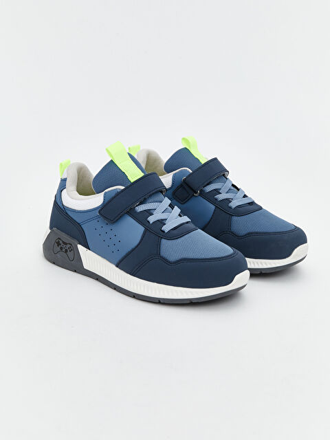 LCW STEPS Bağcık ve Cırt Cırtlı Erkek Çocuk Spor Ayakkabı - S5OE26Z4-YPR