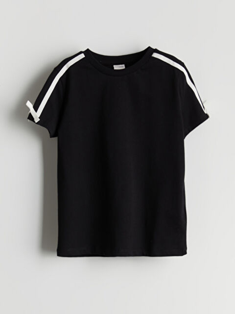 LCW Kids Bisiklet Yaka Fiyonk Detaylı Kız Çocuk Tişört - S5OF95Z4-CVL