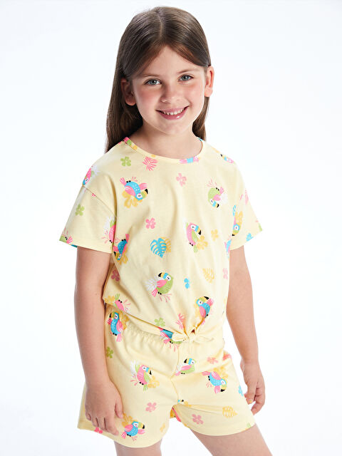 LCW baby Bisiklet Yaka Baskılı Kız Çocuk Tişört - S5OT97Z1-LU9