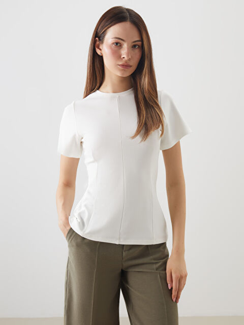 LCWAIKIKI Classic Bisiklet Yaka Kadın Tişört - S5P470Z8-R9J