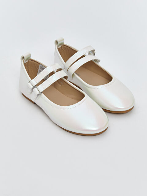 LCW STEPS Parlak Deri Görünümlü Kız Çocuk Babet - S5P699Z4-VKK