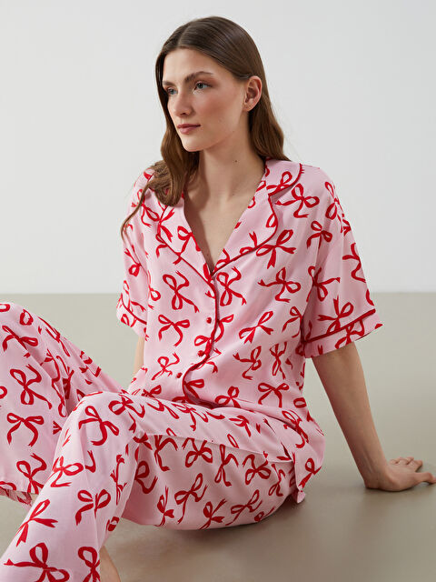 LCW DREAM Gömlek Yaka Kurdele Baskılı Kadın Pijama Takımı - S5P737Z8-LSZ