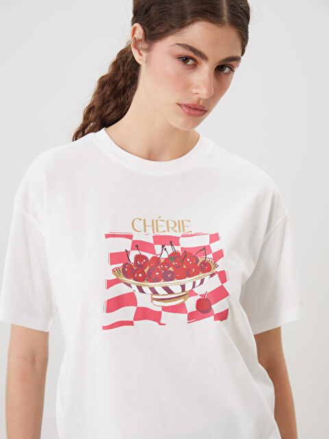 LCW Modest Bisiklet Yaka Kiraz Baskılı Kadın Tişört - S5PC89Z8-R9J