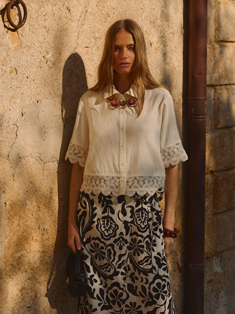 LCWAIKIKI Classic Kroşe Detaylı Keten Karışımlı Kadın Gömlek - S5PG28Z8-EEW