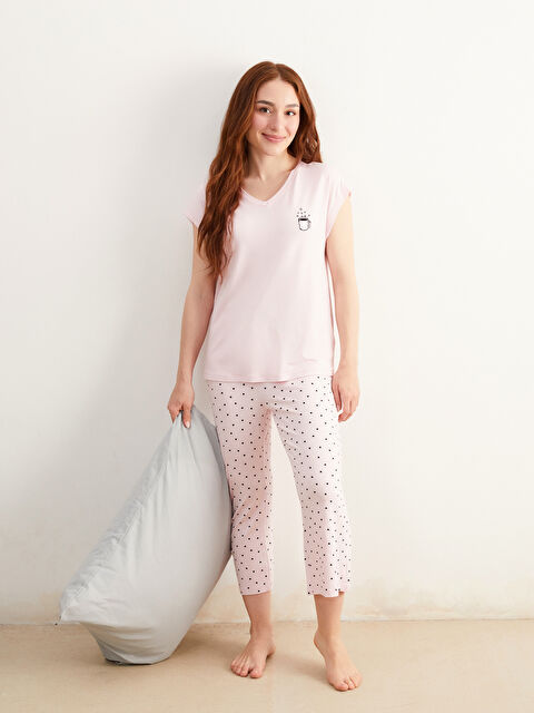 LCW DREAM Petite V Yaka Baskılı Kadın Kaprili Pijama Takımı - S5PK25Z8-LT4