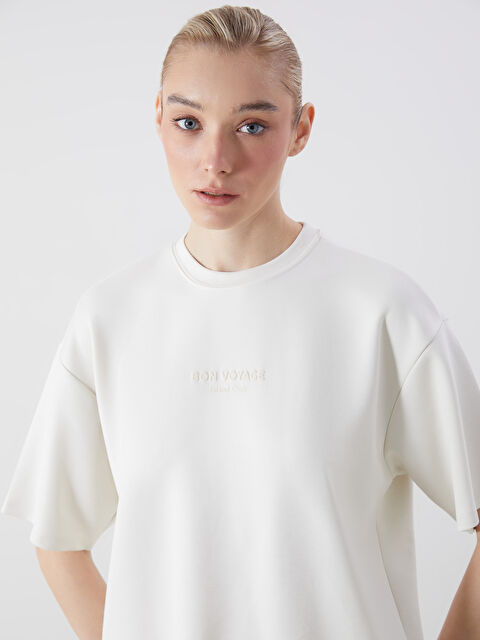 LCW Vision Bisiklet Yaka Baskılı Oversize Kadın Tişört - S5PN00Z8-LXJ