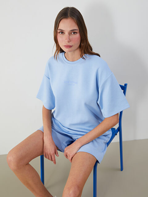 LCW Vision Bisiklet Yaka Baskılı Oversize Kadın Tişört - S5PN00Z8-QYB