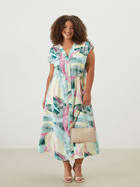 LCWAIKIKI Classic V Yaka Çiçekli Kuşaklı Gömlek Elbise