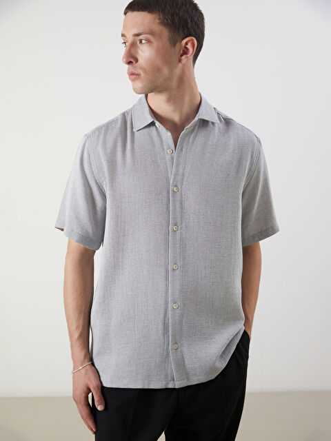 LCW Vision Regular Fit Kısa Kollu Erkek Gömlek - S5PO65Z8-GVY