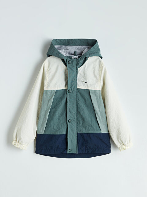 LCW Kids Kapüşonlu Renk Bloklu Erkek Çocuk Yağmurluk - S5PP30Z1-QF5