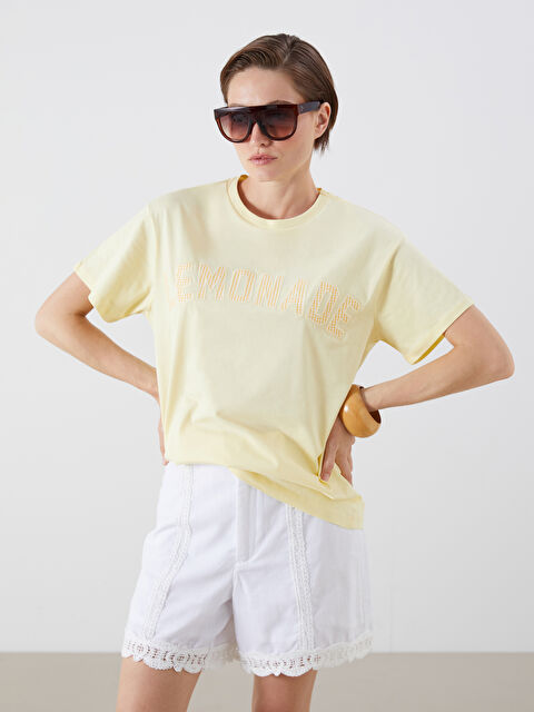 LCW Vision Bisiklet Yaka Nakışlı Kadın Tişört - S5PP45Z8-FSW