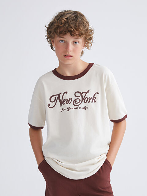 LCW Kids Bisiklet Yaka New York Baskılı Erkek Çocuk Tişört ve Şort - S5PY70Z4-FWM