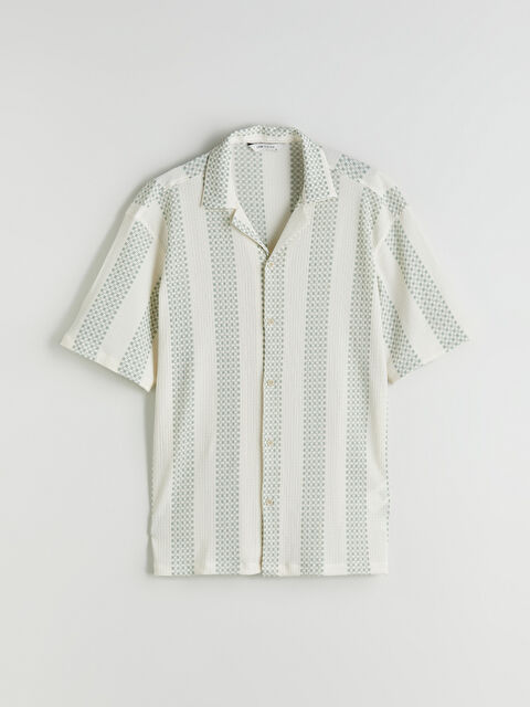 LCW Vision Regular Fit Resort Yaka Kısa Kollu Çizgili Erkek Gömlek - S5Q335Z8-LRR