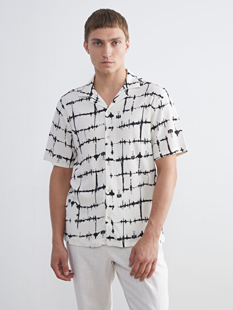 LCW Vision Regular Fit Resort Yaka Kısa Kollu Desenli Viskon Erkek Gömlek - S5Q336Z8-R9J