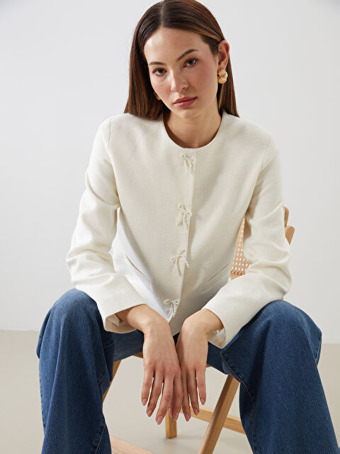 LCWAIKIKI Classic Bisiklet Yaka Fiyonk Detaylı Kadın Ceket - S5Q451Z8-Q6K