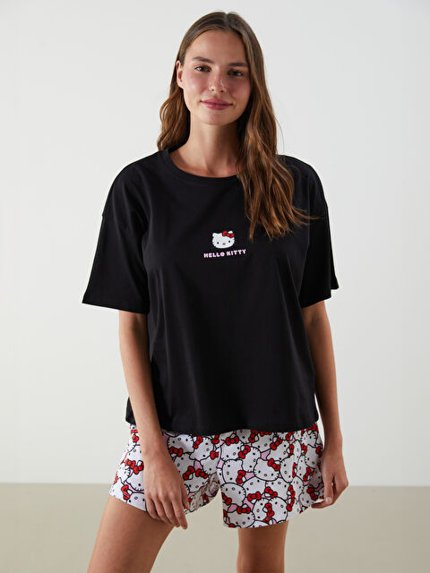 LCW Young Bisiklet Yaka Hello Kity Baskılı Kadın Şortlu Pijama Takımı - S5QI15Z8-LRA
