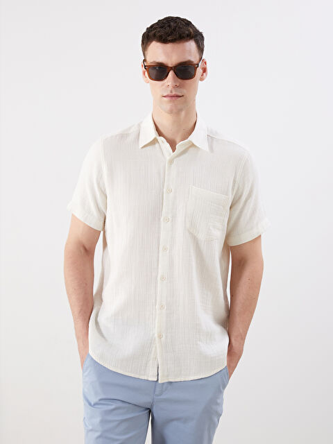 LCWAIKIKI Classic Standart Kalıp Kısa Kollu Erkek Gömlek - S5QL13Z8-FEF