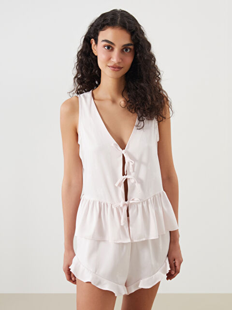 LCW DREAM V Yaka Saten Kadın Şortlu Pijama Takımı - S5QM39Z8-LSZ