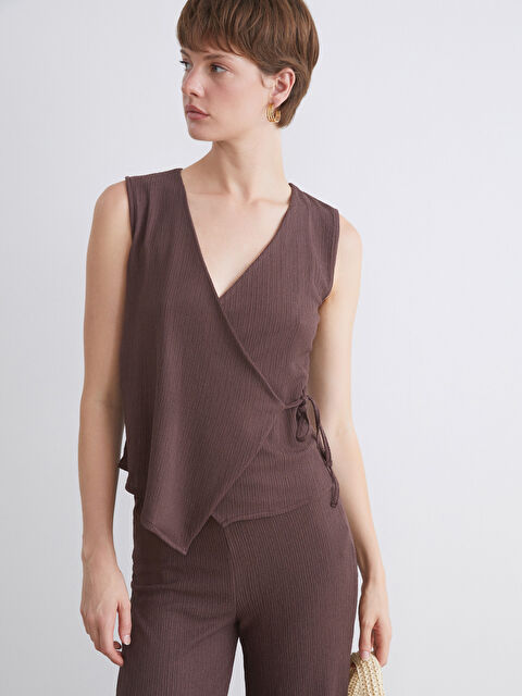 LCWAIKIKI Classic Kruvaze Yaka Dokulu Bluz - S5QM52Z8-HDR