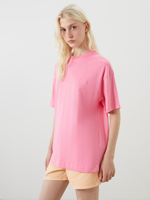 LCW Vision Bisiklet Yaka Nakışlı Oversize Kadın Tişört - S5QS54Z8-GFU