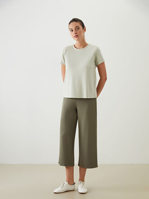 LCWAIKIKI Classic Beli Lastikli Kadın Kapri