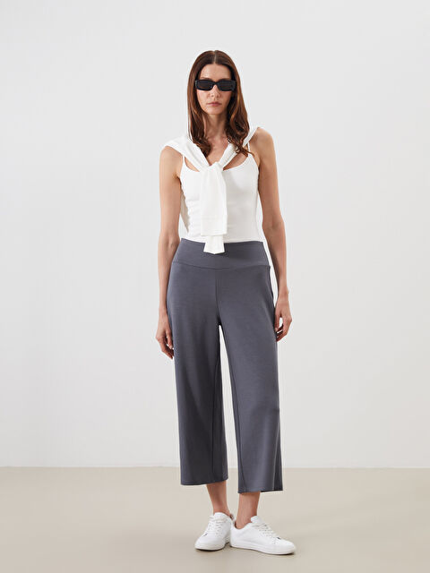 LCWAIKIKI Classic Beli Lastikli Kadın Kapri - S5QT61Z8-HGL