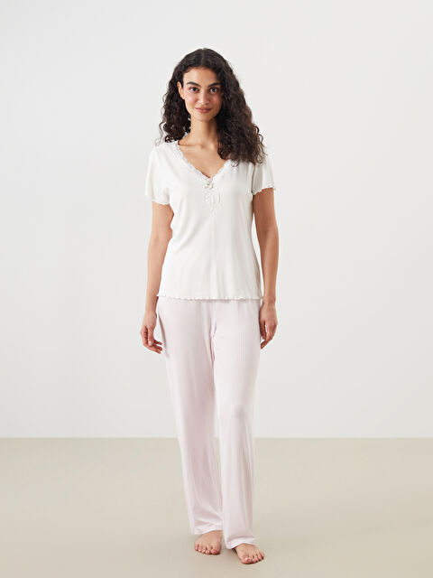 LCW DREAM V Yaka Dantel Detaylı Kadın Pijama Takımı - S5QU50Z8-LHK