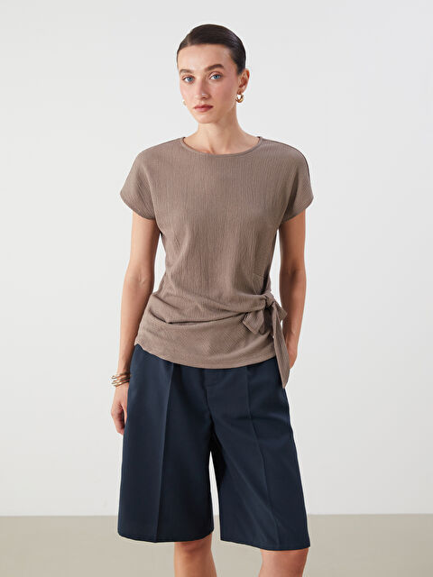 LCWAIKIKI Classic Bisiklet Yaka Dokulu Fiyonklu Bluz - S5QY70Z8-H2Q