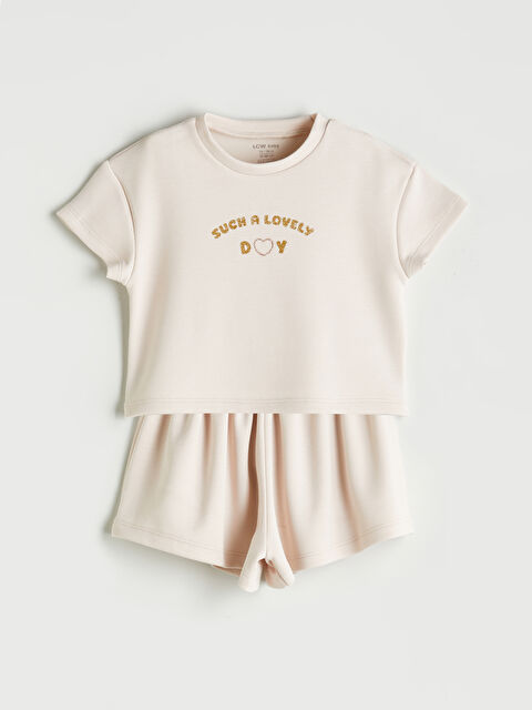 LCW baby Bisiklet Yaka Baskılı Kız Bebek Tişört ve Şort 2'li - S5QY76Z1-QVQ