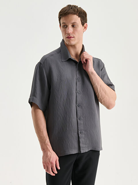 LCW Vision Rahat Kalıp Kısa Kollu Armürlü Erkek Gömlek - S5R097Z8-HLC