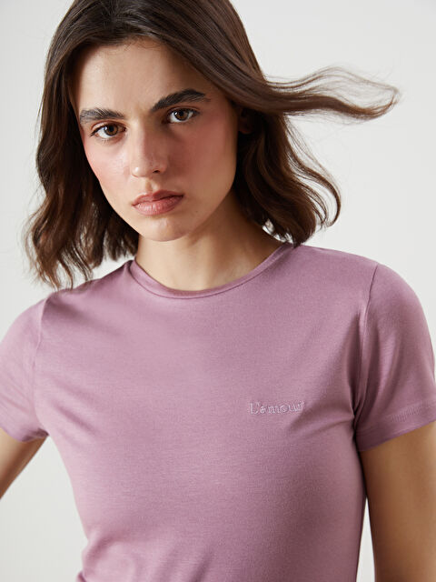 LCW Vision Bisiklet Yaka Nakışlı Kadın Tişört - S5R245Z8-GVJ