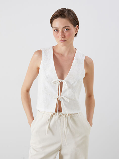 LCW Vision V Yaka Fiyonklu Nakışlı Kadın Klasik Yelek - S5R729Z8-R9J