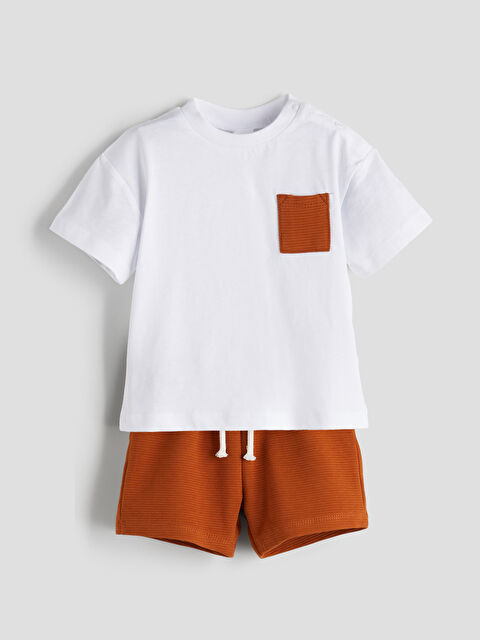 LCW baby Bisiklet Yaka Erkek Bebek Tişört ve Şort 2'li - S5R806Z1-FDL