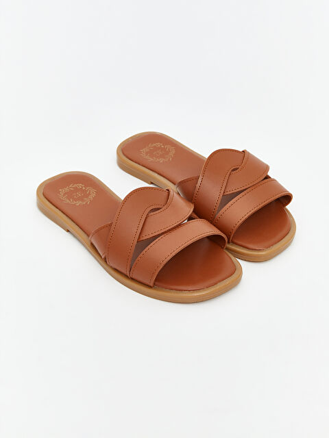 LCW STEPS Deri Görünümlü Kız Çocuk Terlik - S5RD17Z4-YBM