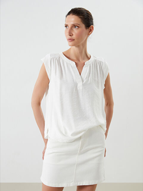 LCWAIKIKI Classic Kaçık Yaka Bluz - S5RF92Z8-Q6K