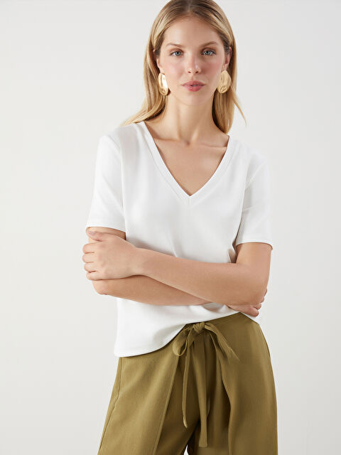 LCW Vision V Yaka Kadın Tişört - S5RH60Z8-R9J