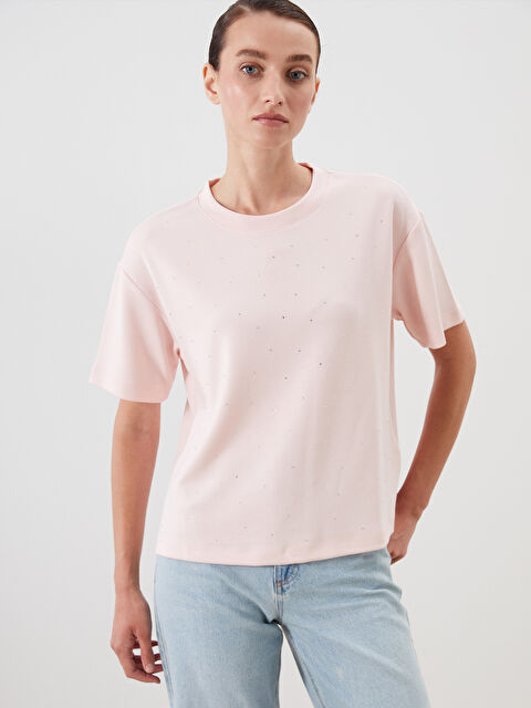 LCW Comfort Bisiklet Yaka Taşlı Kadın Tişört - S5RH88Z8-FYX